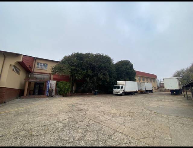 8,000M² WAREHOUSE TO LET IN INDUSTRIA WEST